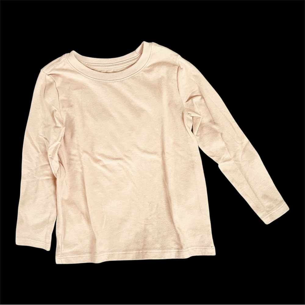 Kids 5 Graphic Long Sleeve Tees & 1 Short Sleeve Graphic Hoodie | 4T | Preowned - Picture 14 of 15